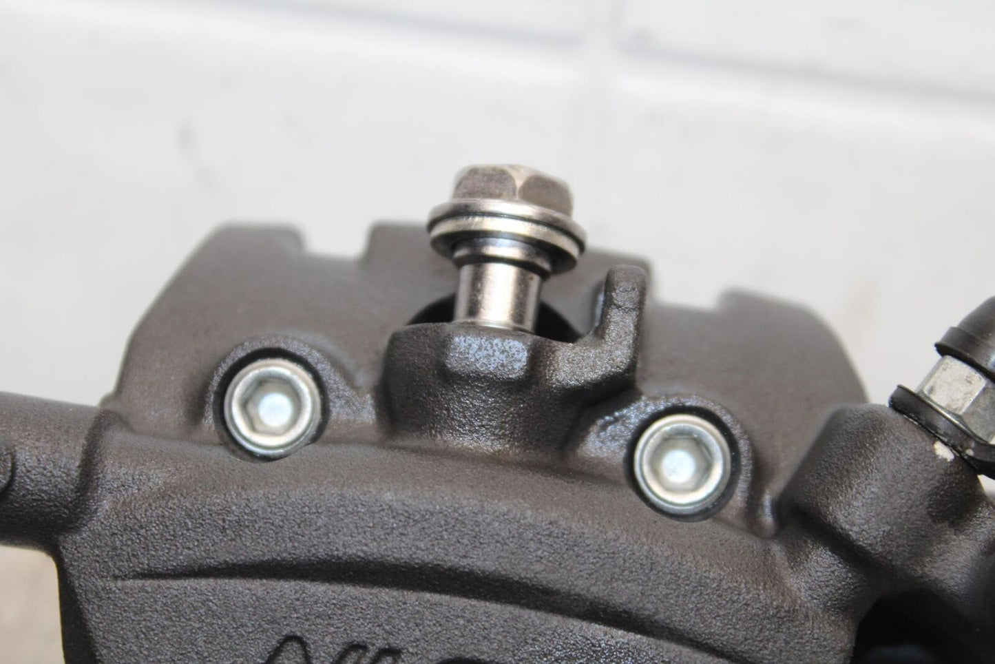 20 KAWASAKI Z400 ER400 ABS FRONT BRAKE CALIPER BB586