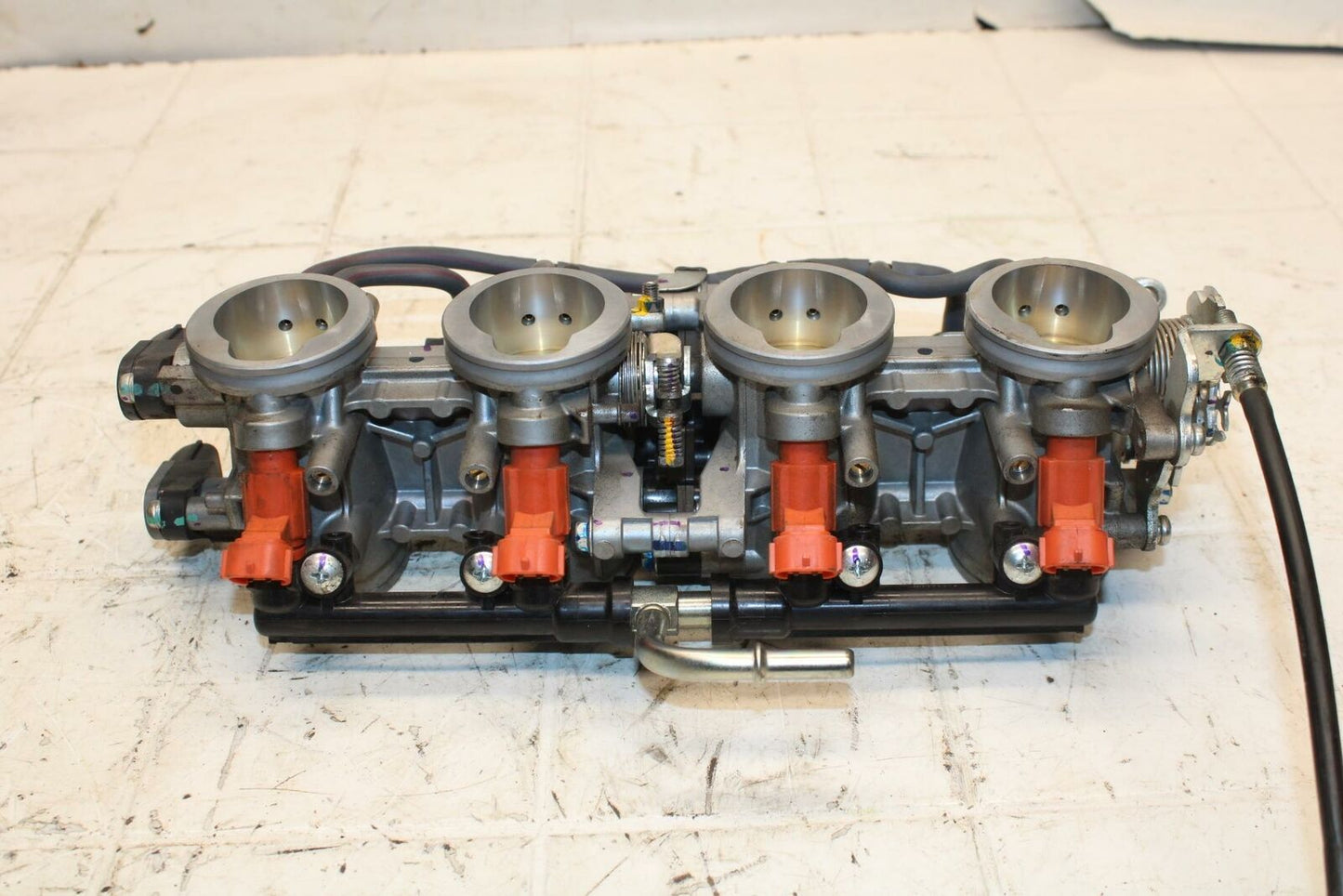 13-18 KAWASAKI NINJA ZX6R MAIN FUEL INJECTORS / THROTTLE BODIES BB409