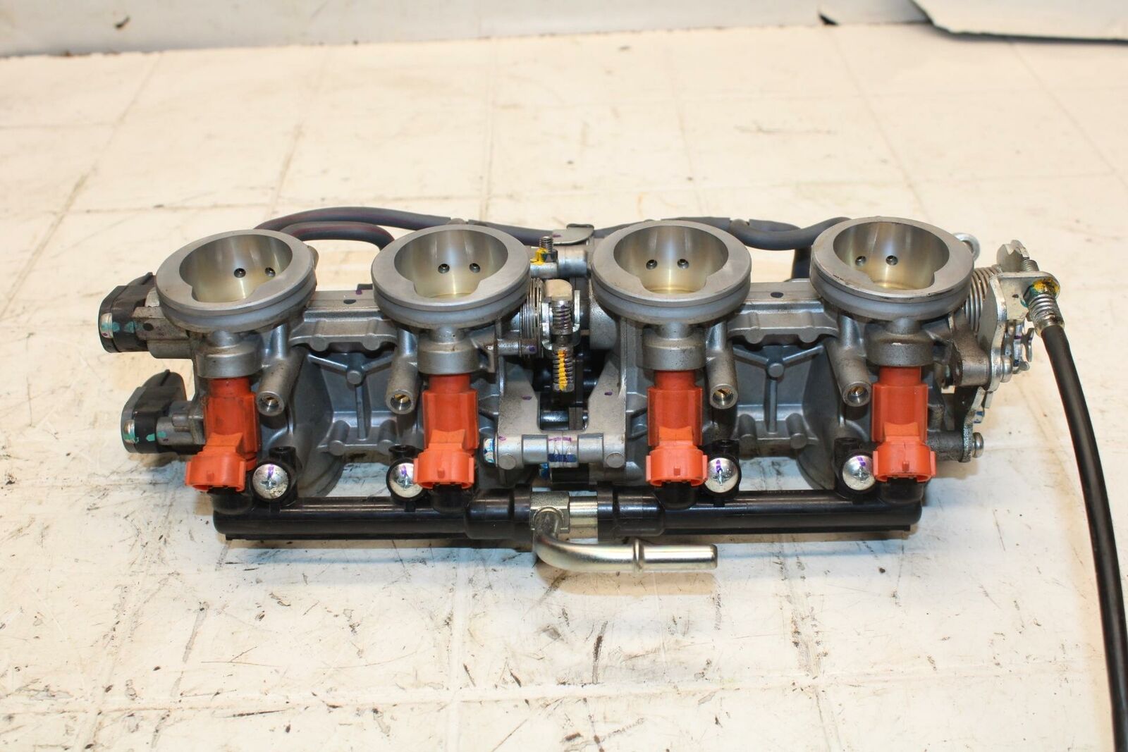 13-18 KAWASAKI NINJA ZX6R MAIN FUEL INJECTORS / THROTTLE BODIES BB409