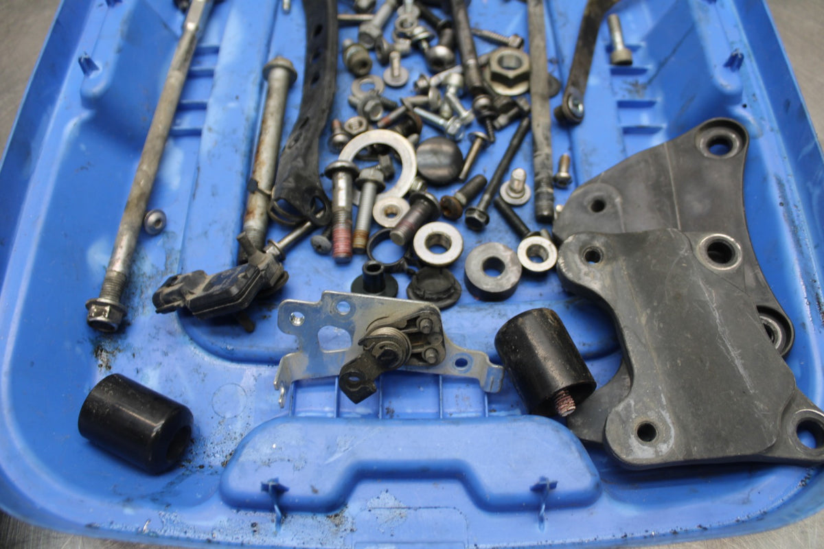 07-08 KAWASAKI NINJA ZX6R ENGINE MOUNTING BOLTS HARDWARE MOTOR SCREWS BB855
