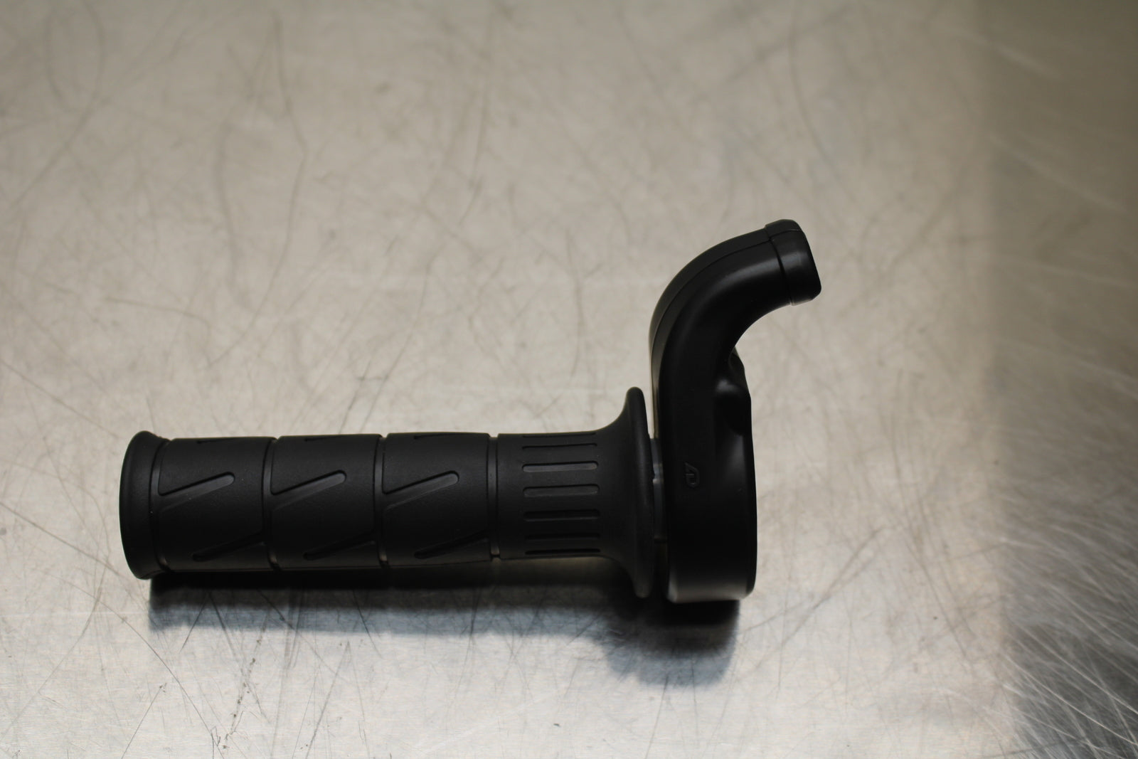 23-24 KAWASAKI NINJA ZX14R NEW!! THROTTLE CABLE LINE HOUSING GUIDE BB141