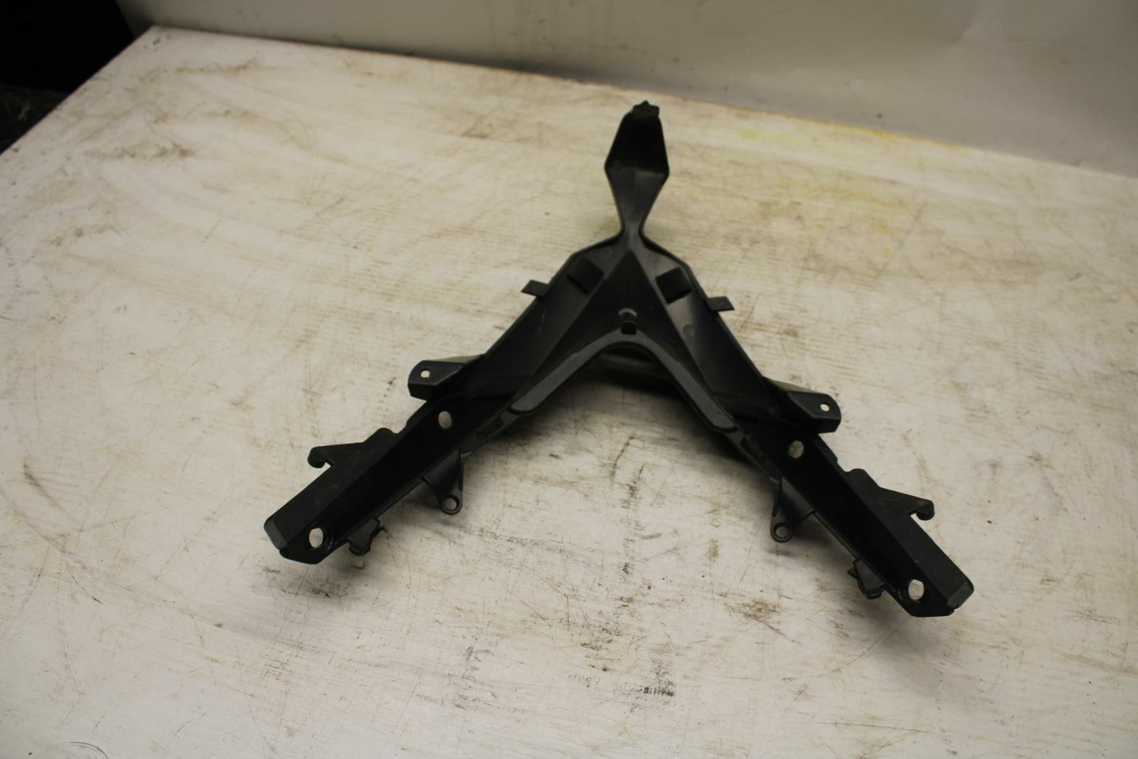 11-12 KAWASAKI NINJA 400 EX400 C FRONT CENTER COWL FAIRING BB358