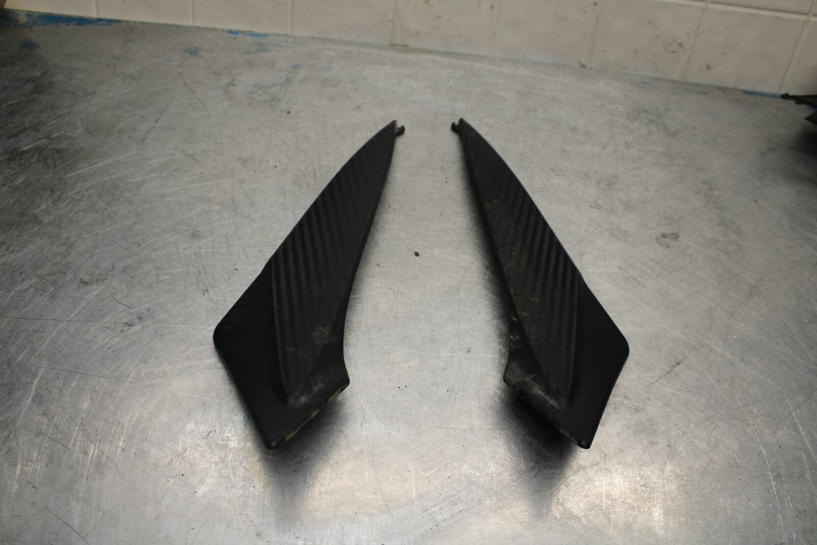 11-22 SUZUKI GSXR600 RIGHT LEFT GAS FUEL TANK PANELS COVERS TRIM SET COWLS BB422
