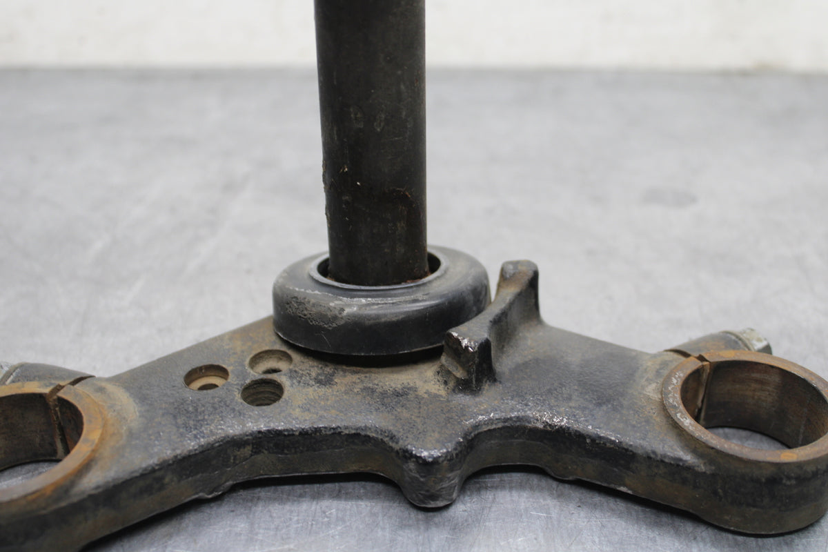 78 SUZUKI GS550E FRONT FORKS CLAMP LOWER TRIPLE TREE STEM BB133