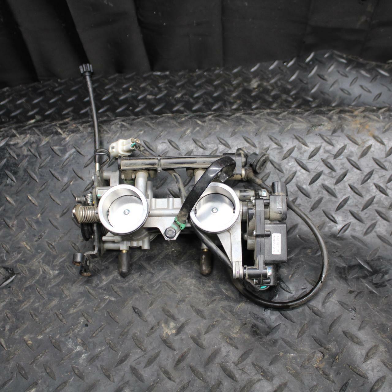 12-17 KAWASAKI NINJA 650 MAIN FUEL INJECTORS / THROTTLE BODIES BB211