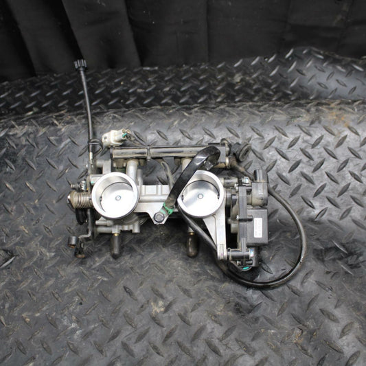 12-17 KAWASAKI NINJA 650 MAIN FUEL INJECTORS / THROTTLE BODIES BB211