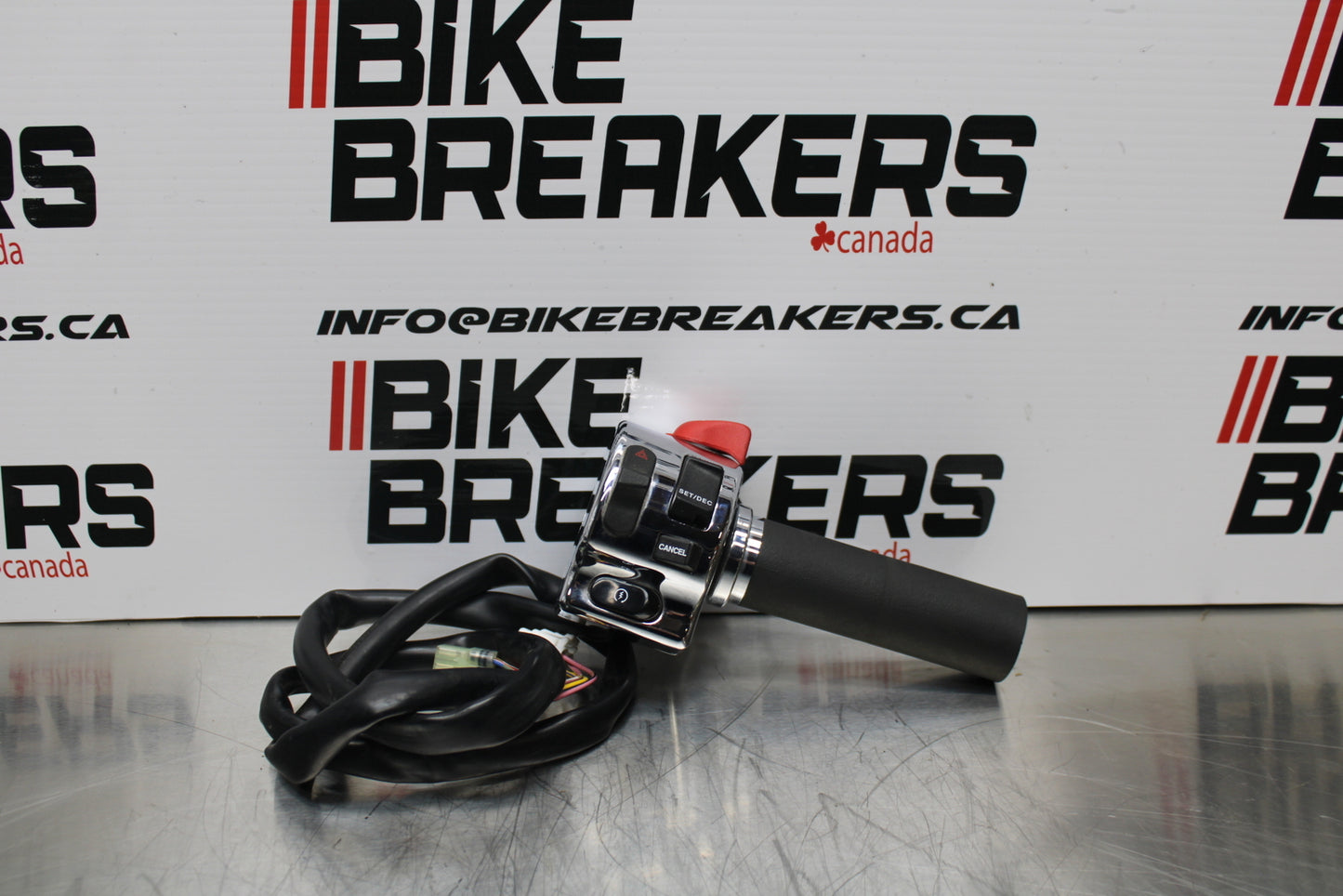 09 YAMAHA ROYAL STAR XVZ1300TF VENTURE RIGHT CLIP ON HANDLE KILL OFF START BB151