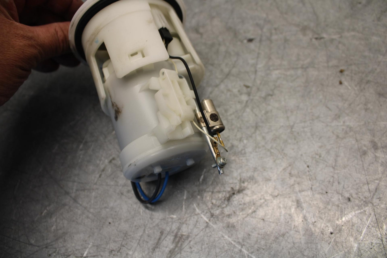 2016 Honda CBR1000RR FUEL PUMP GAS PETROL SENDER UNIT 16700-MFL-013 BB530