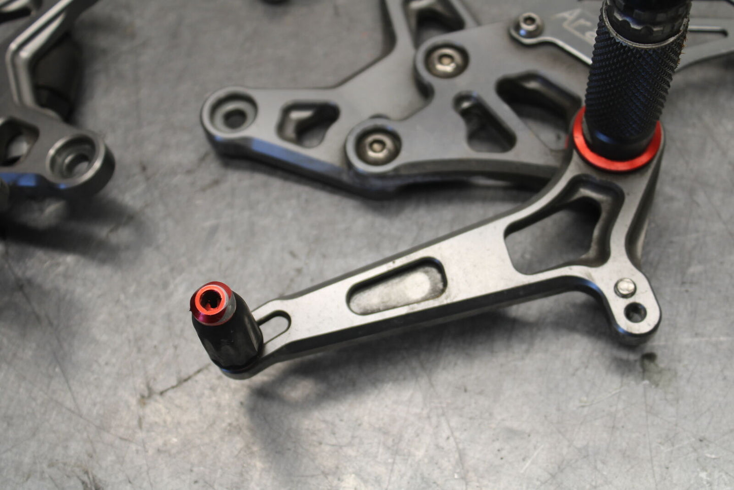 09-12 KAWASAKI NINJA ZX6R RIGHT LEFT REARSETS REAR SET DRIVER FOOT PEGS  BB698