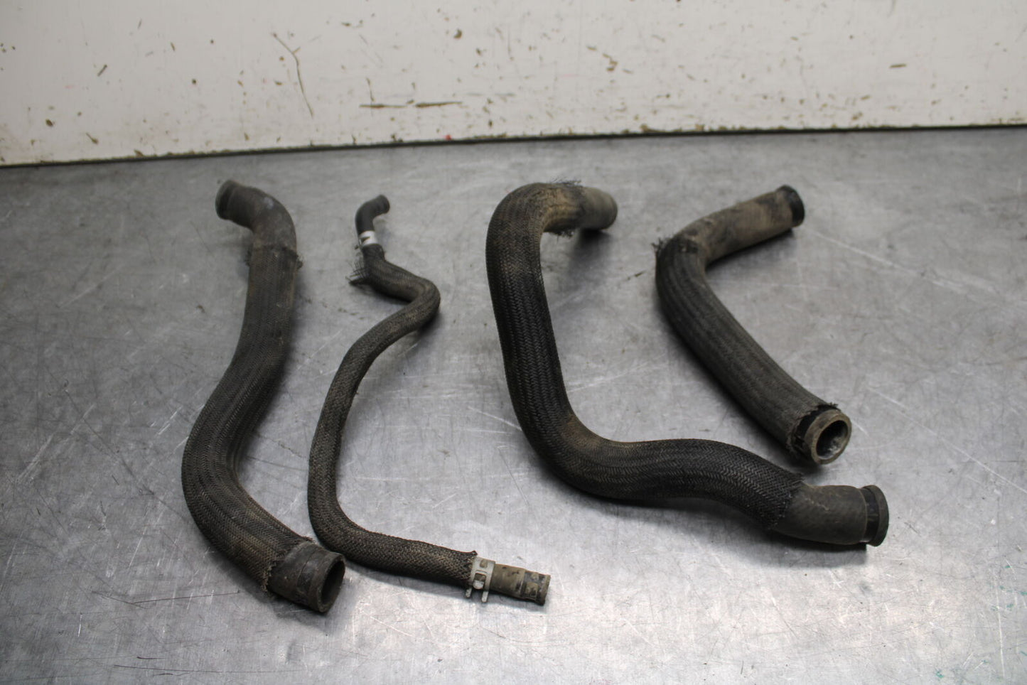 08-10 SUZUKI GSXR 600 RADIATOR HOSES ENGINE COOLANT WATER PIPES HOSE SET  BB721