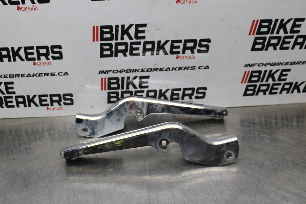 08 HARLEY-DAVIDSON ELECTRA GLIDE POLICE EFI FLHTPI REAR STRUT FRAME COVER BB816