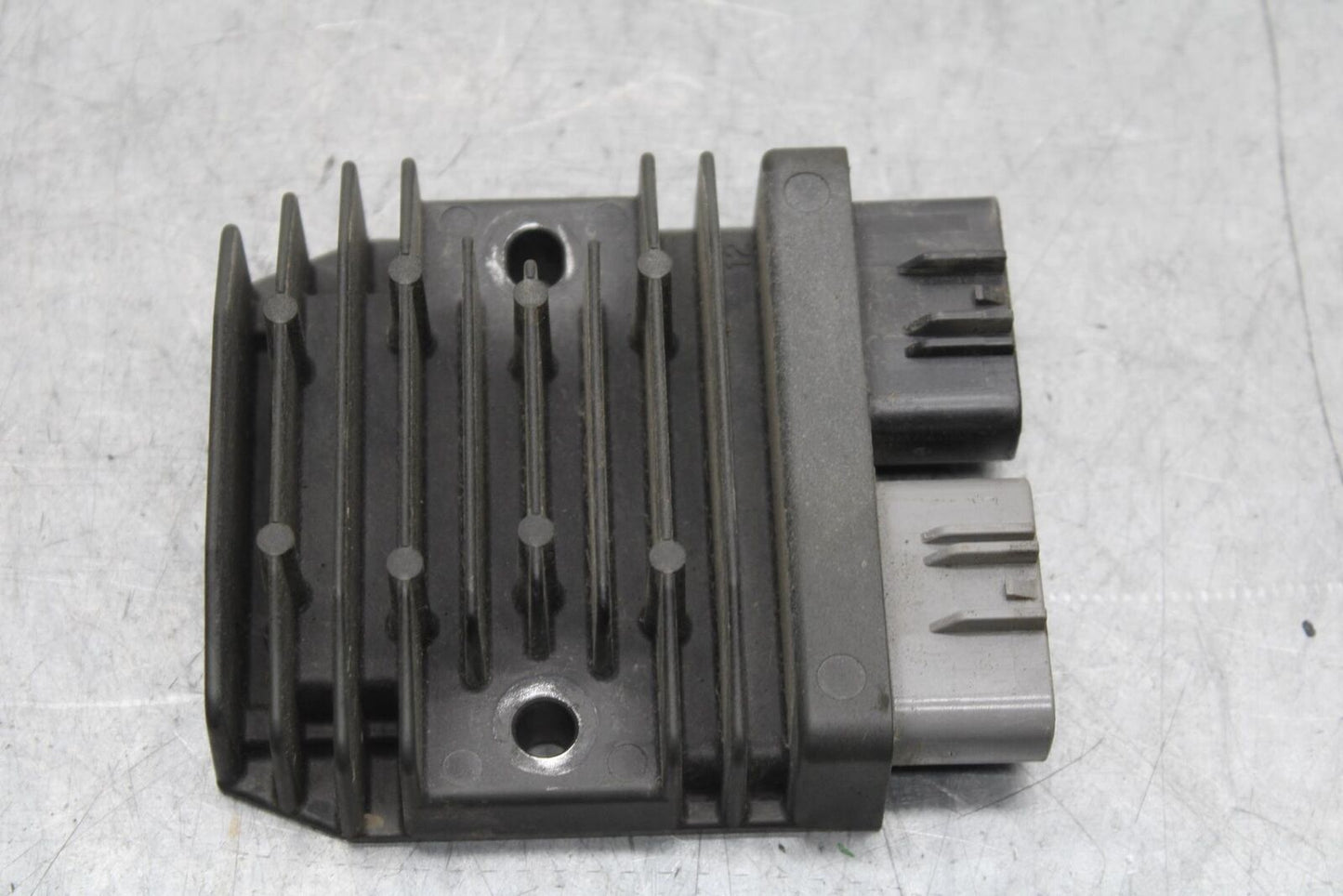 2012 Yamaha FZ8 RECTIFIER VOLTAGE REGULATOR BB550