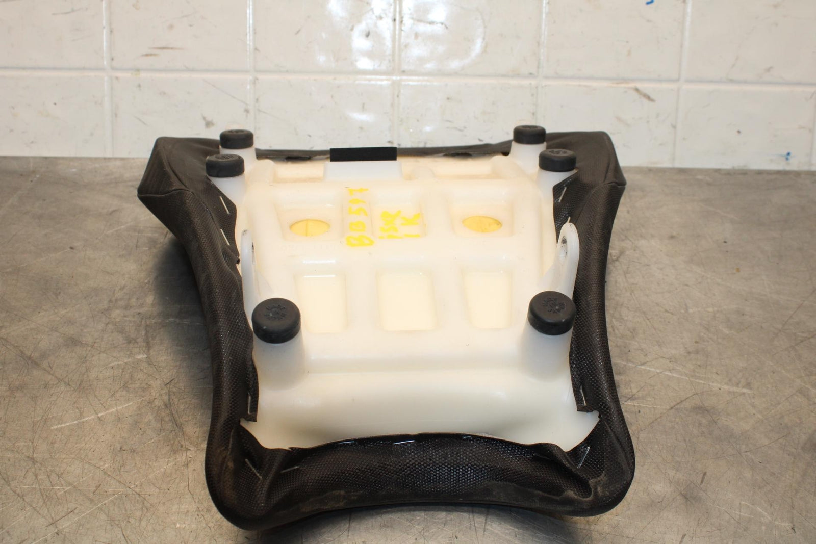 20 SUZUKI GSXR 1000 FRONT DRIVERS SEAT PAD SADDLE PILLION BB597