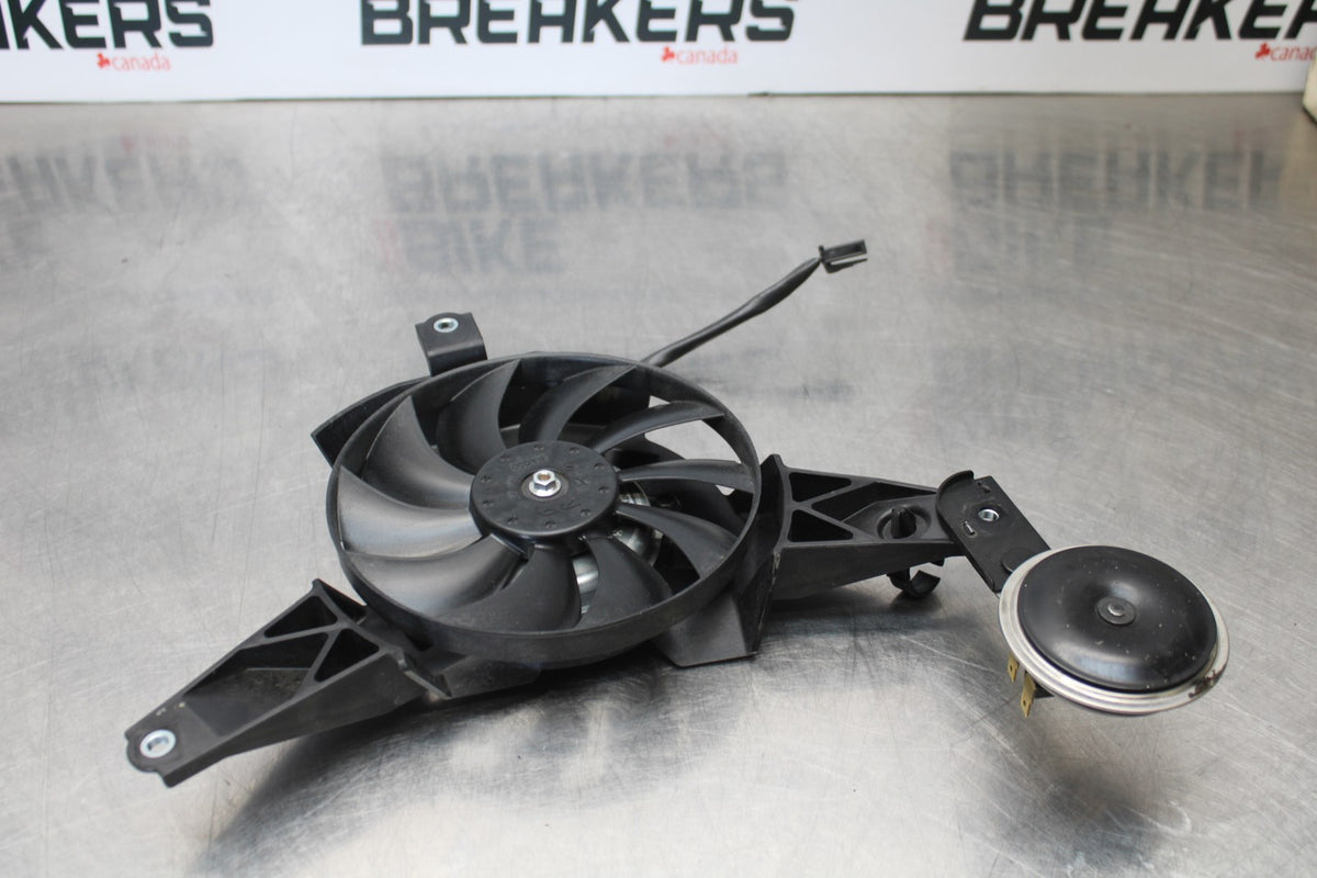 23-24 YAMAHA MT-07 ENGINE RADIATOR COOLING FAN BB194