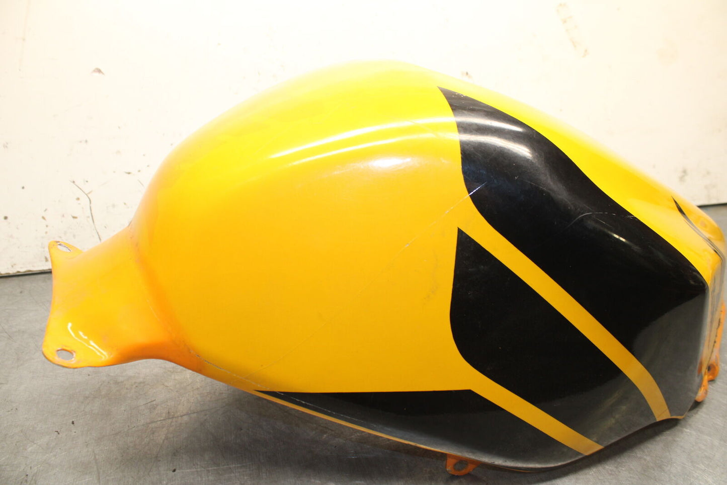 05-06 HONDA CBR600RR GAS TANK FUEL CELL COVER FAIRING COWL BB727
