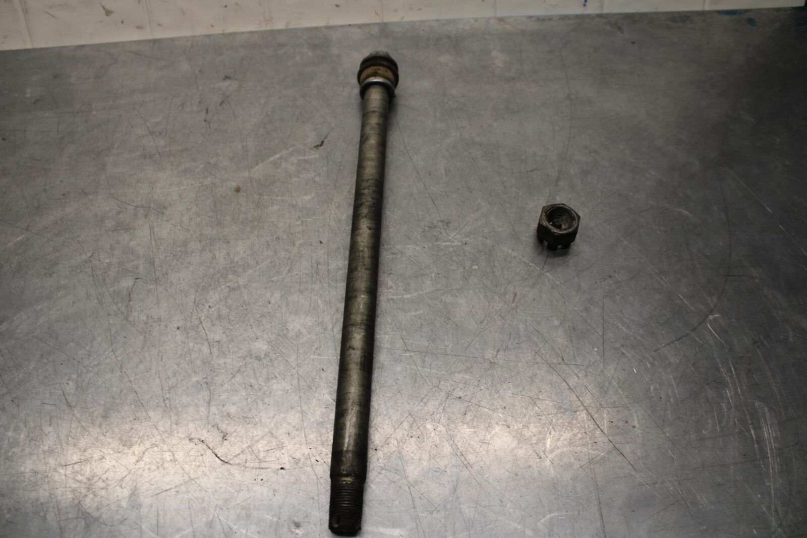 2006 Kawasaki Vulcan 900 VN900B Classic REAR AXLE BACK WHEEL PIVOT BOLT  BB585