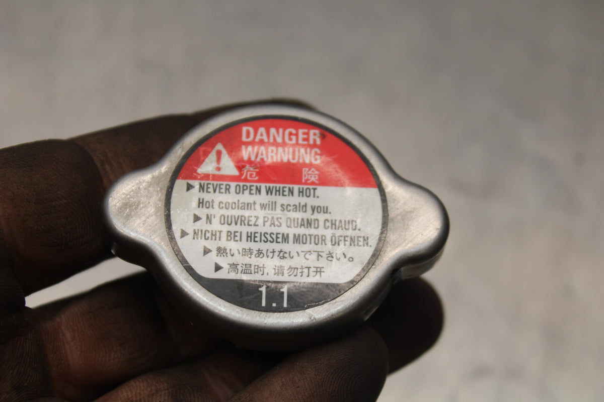 18 HONDA CB500F RADIATOR CAP  BB861
