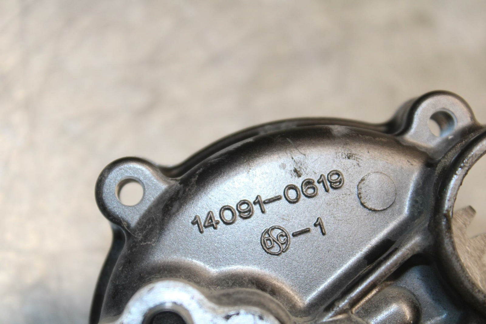 19-20 KAWASAKI NINJA ZX6R STARTER SIDE ENGINE MOTOR COVER BB419