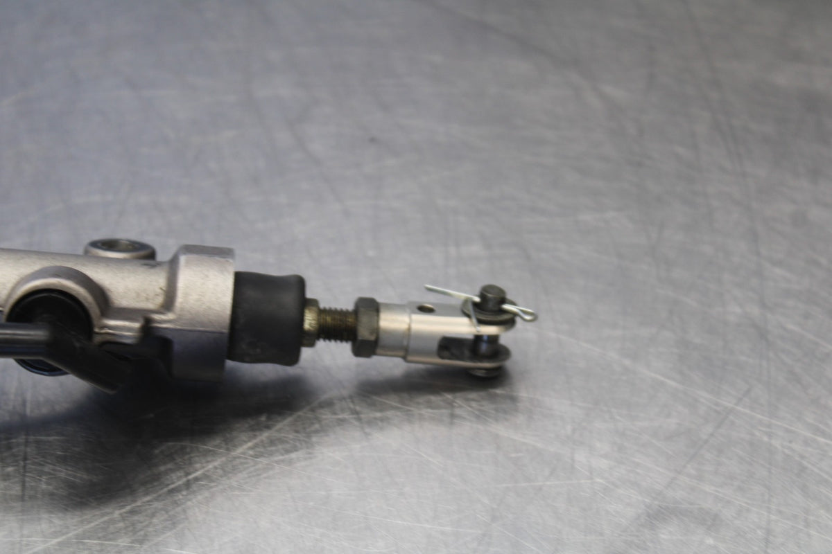 05 YAMAHA YZF R6 REAR BACK BRAKE MASTER CYLINDER W RESERVOIR BB894