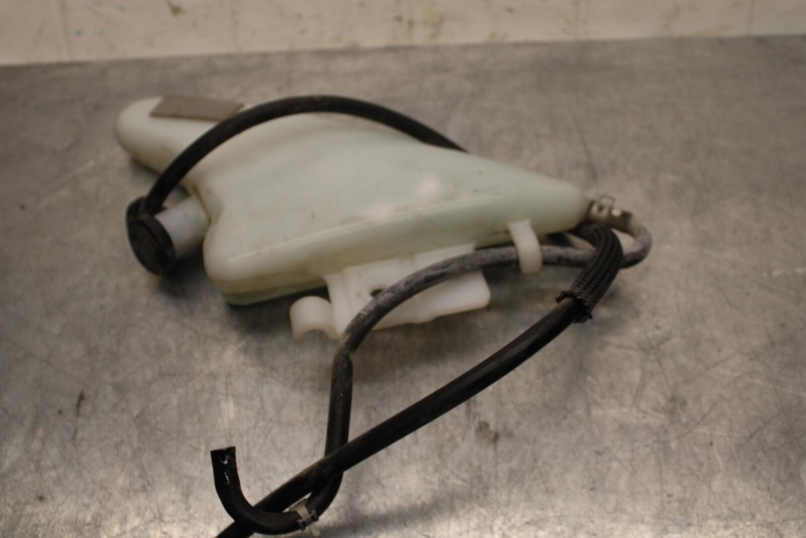 2017 Suzuki GSXR600 COOLANT WATER TANK RESERVOIR BOTTLE 17910-14J00 BB598