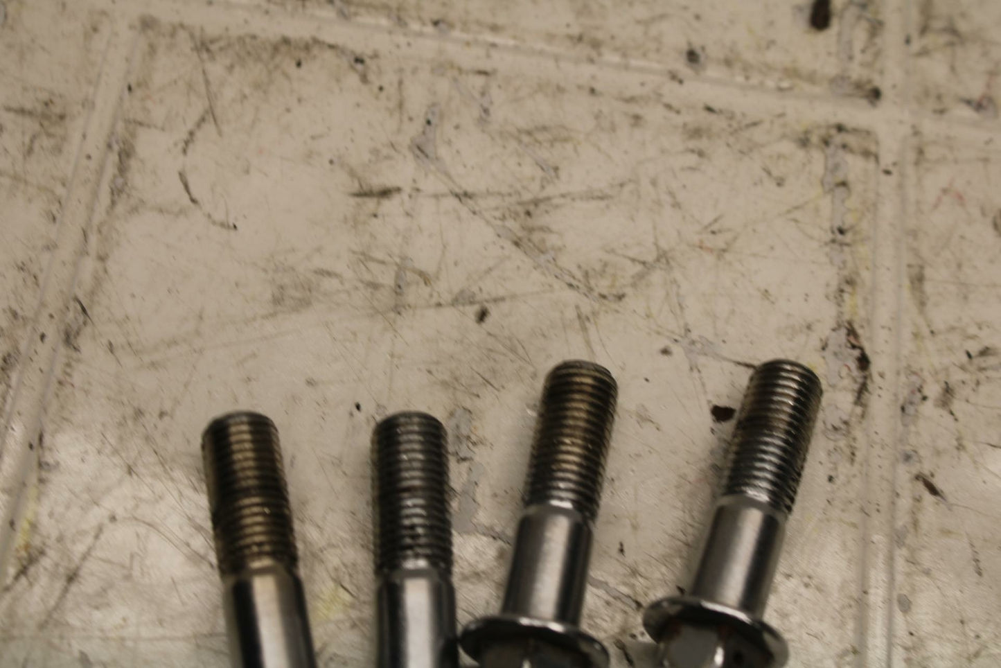 96-03 KAWASAKI NINJA ZX7R FRONT CALIPER BOLTS SET BB18 