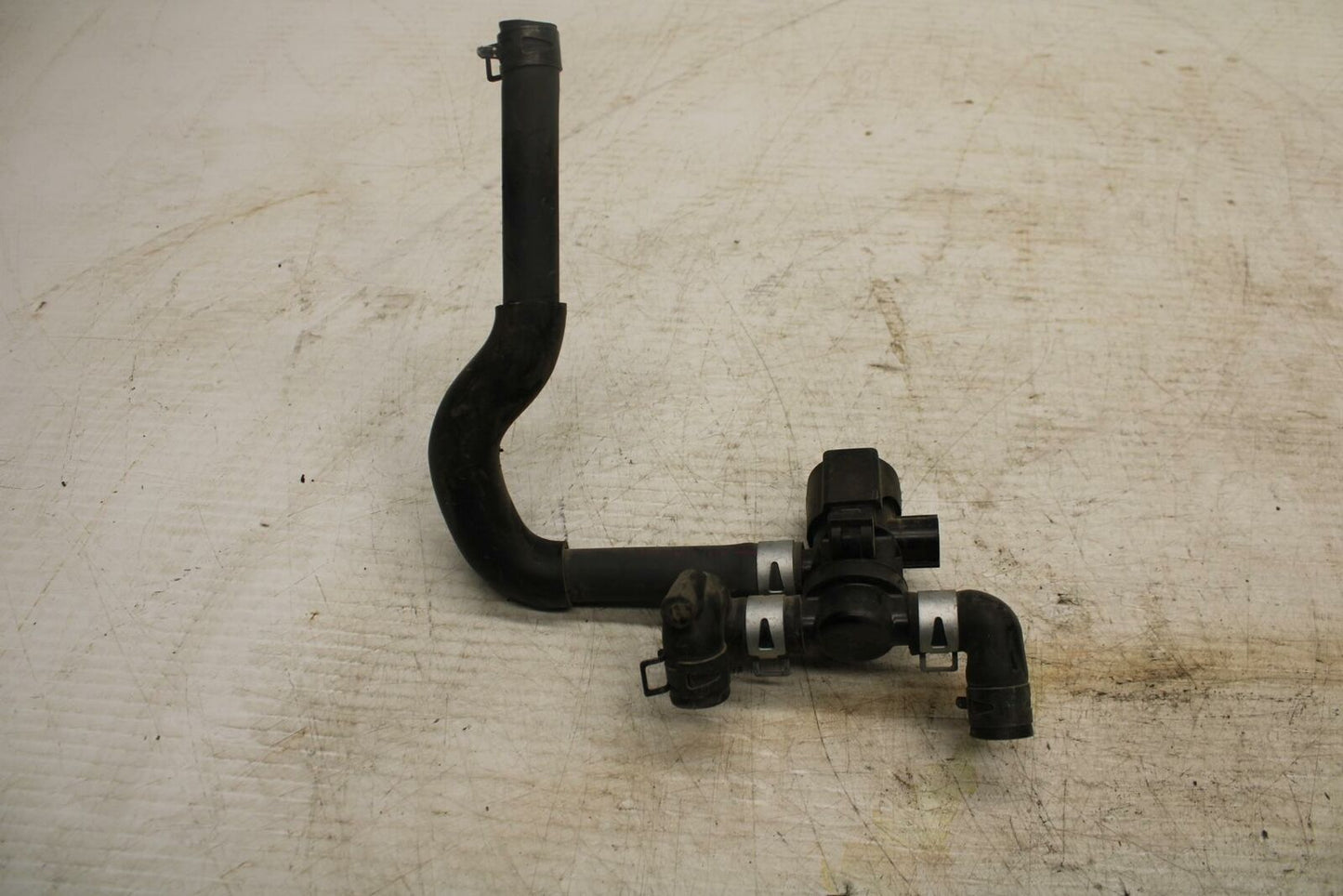 16-21 YAMAHA XSR900 AIR VALVE SOLENOID TOP ENGINE SWITCH SENSOR BB362