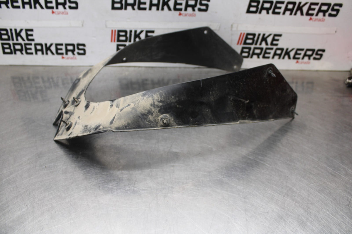 24-25 KAWASAKI NINJA 500 EX500J ABS LOWER FRONT UPPER INNER HEADLIGHT COWL BB934
