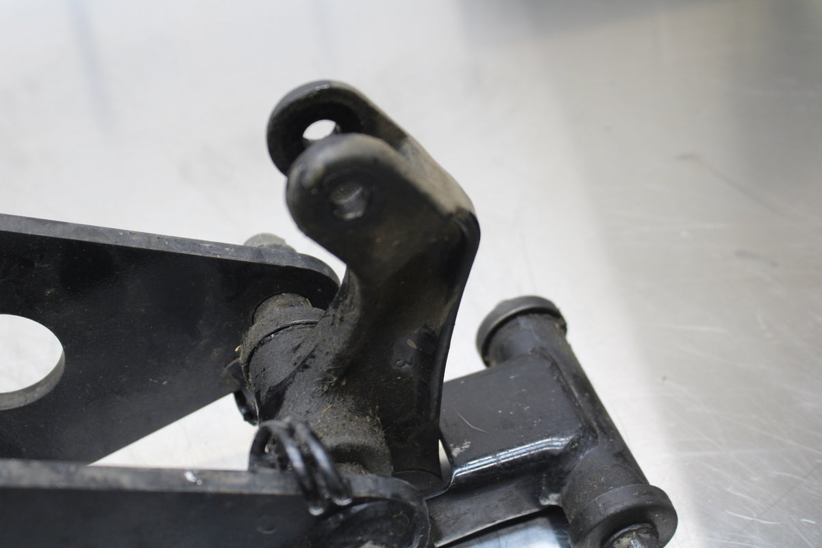 86 SUZUKI GS750ES REAR DOGBONE SHOCK LINKAGE LINK BB140
