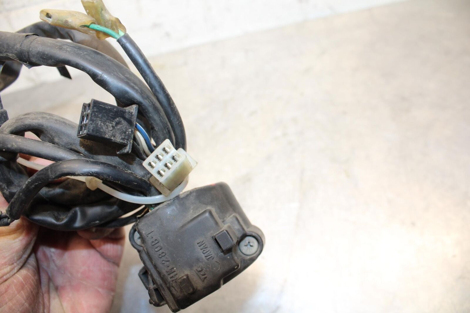 1996 Honda CBR900RR LEFT CLIP ON HANDLE HORN SIGNALS SWITCH  BB09