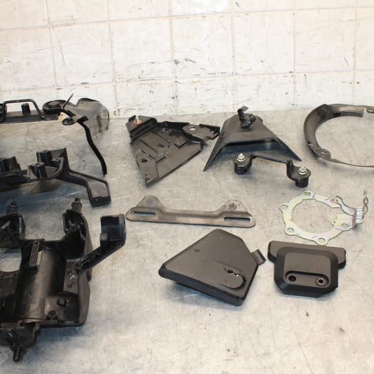 22-23 HUSQVARNA SVARTTPILEN 401 LIGHT TANK  BRACKET LEFTOVER BB541