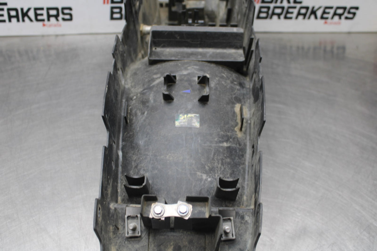 15 TRIUMPH TIGER 800 REAR BACK TAIL UNDERTAIL BATTERY TRAY PLASTIC BB873