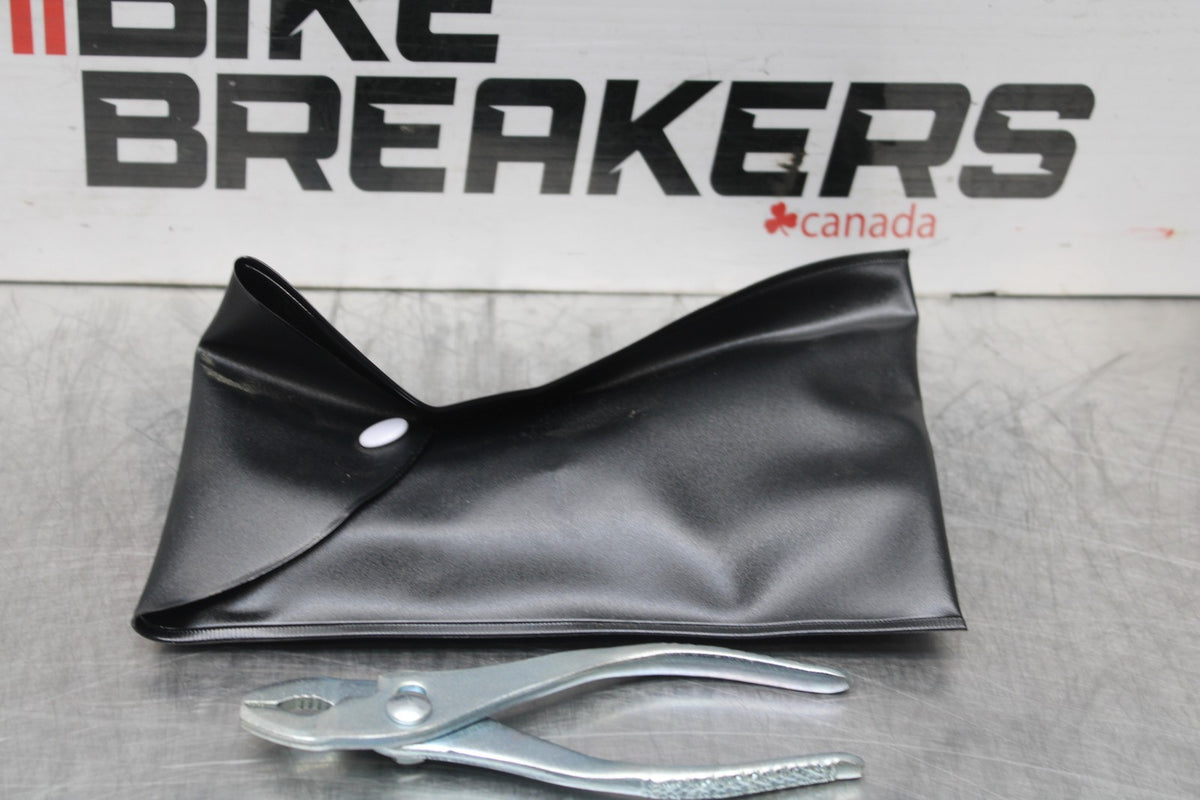 15 SUZUKI BOULEVARD C50 STOCK TOOLS OEM TOOL BAG KIT SET BB775