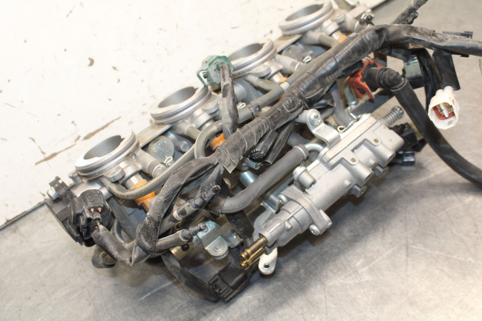 09-15 YAMAHA FZ6R MAIN FUEL INJECTORS / THROTTLE BODIES 20S-13750-00-00 BB686