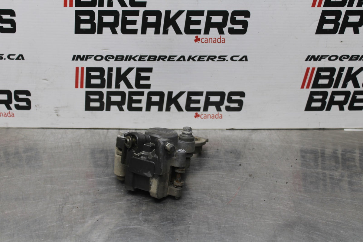 05 YAMAHA YZF R6 REAR BACK BRAKE CALIPER W MOUNT BRACKET BB858