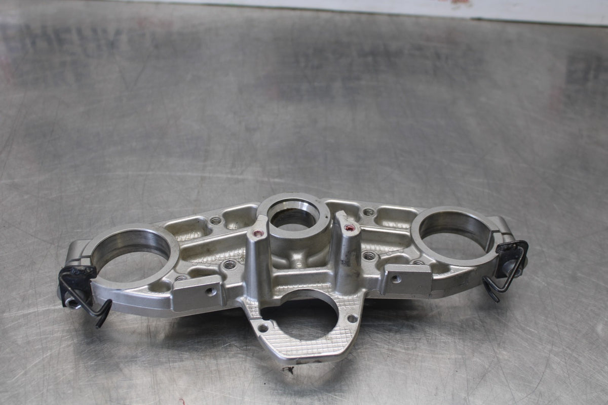 09 KAWASAKI CONCOURS 14 ZG1400B FORKS UPPER TRIPLE TREE CLAMP BB875
