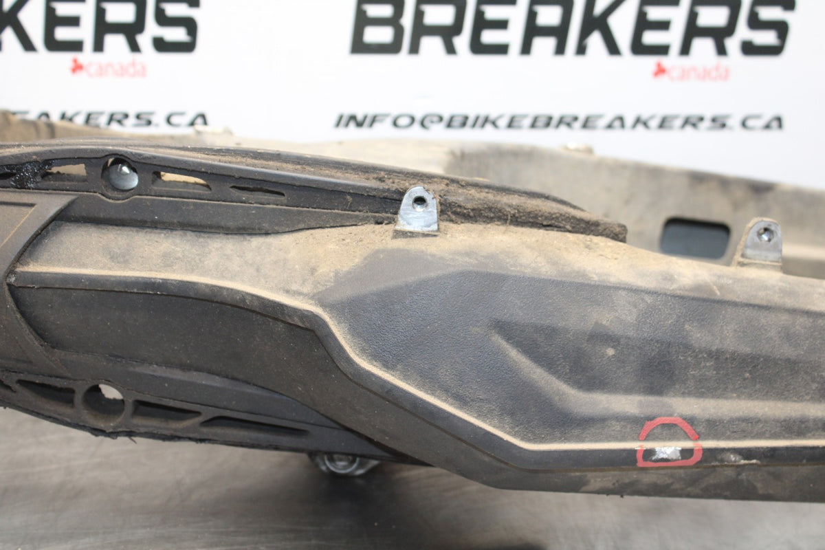 15 TRIUMPH TIGER 800 REAR SWINGARM BACK SUSPENSION SWING ARM BB873