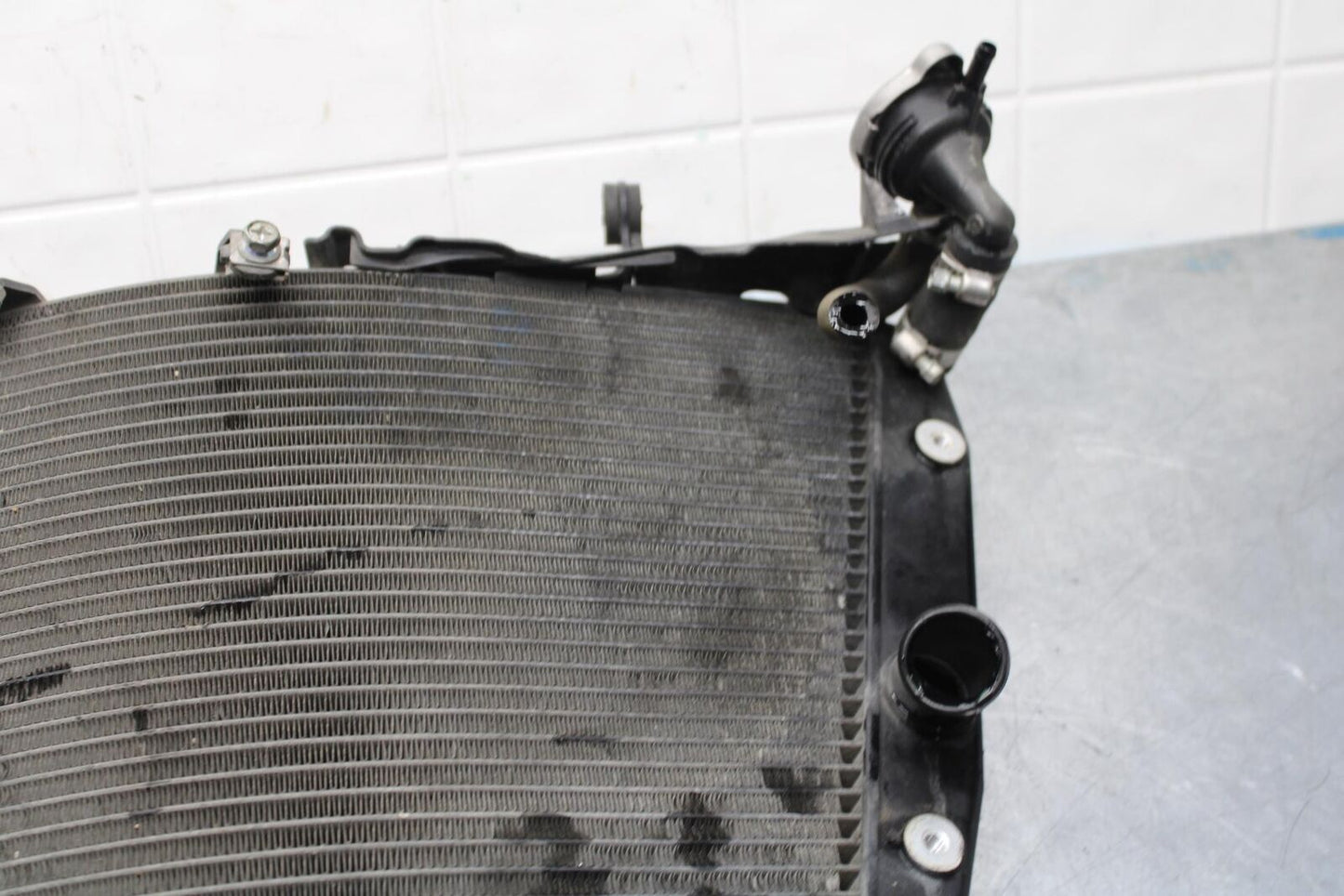 2008 Honda CBR1000RR ENGINE RADIATOR MOTOR COOLER COOLING RADIATER BB579