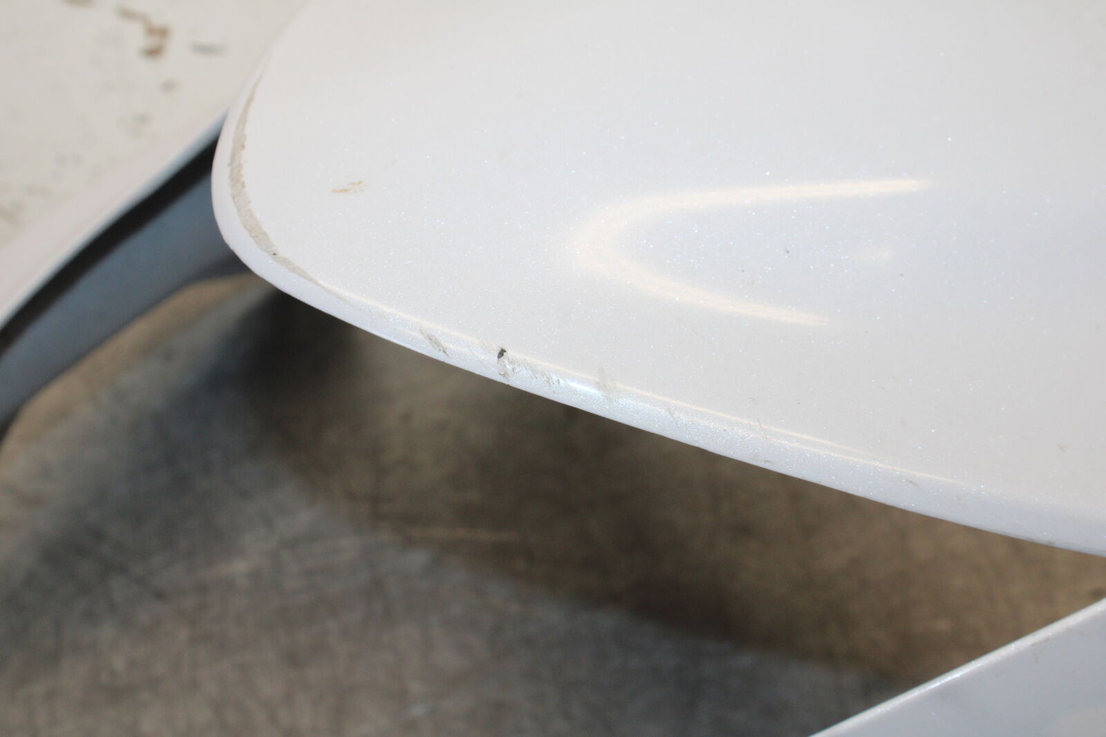 12-17 KAWASAKI ER-6N Z650 FRONT CENTER COWL FAIRING BB709