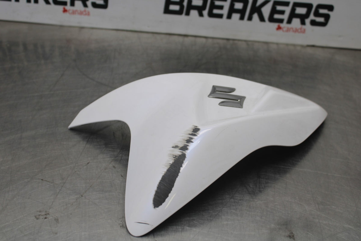 11-25 SUZUKI GSXR 600  FRONT GAS TANK FUEL CELL FAIRING COWL COVER TRIM BB830