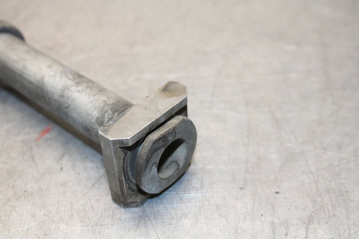 10-11 HONDA CBR1000RR REAR AXLE BACK WHEEL RIM PIVOT BOLT AXEL BB128