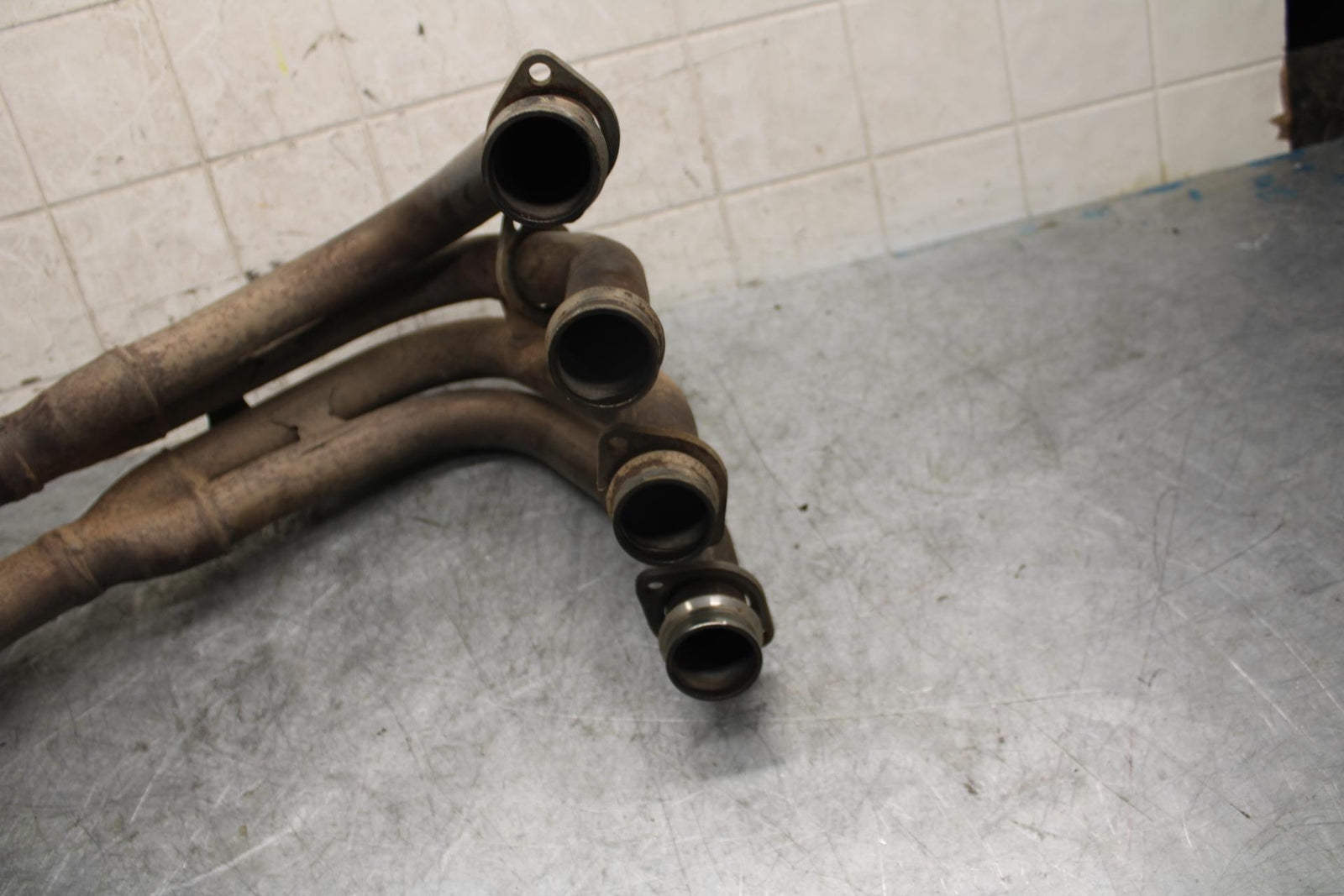 2003 Yamaha YZF R6 EXHAUST HEADER PIPES MANIFOLD 5SL-14602-00-00 BB539