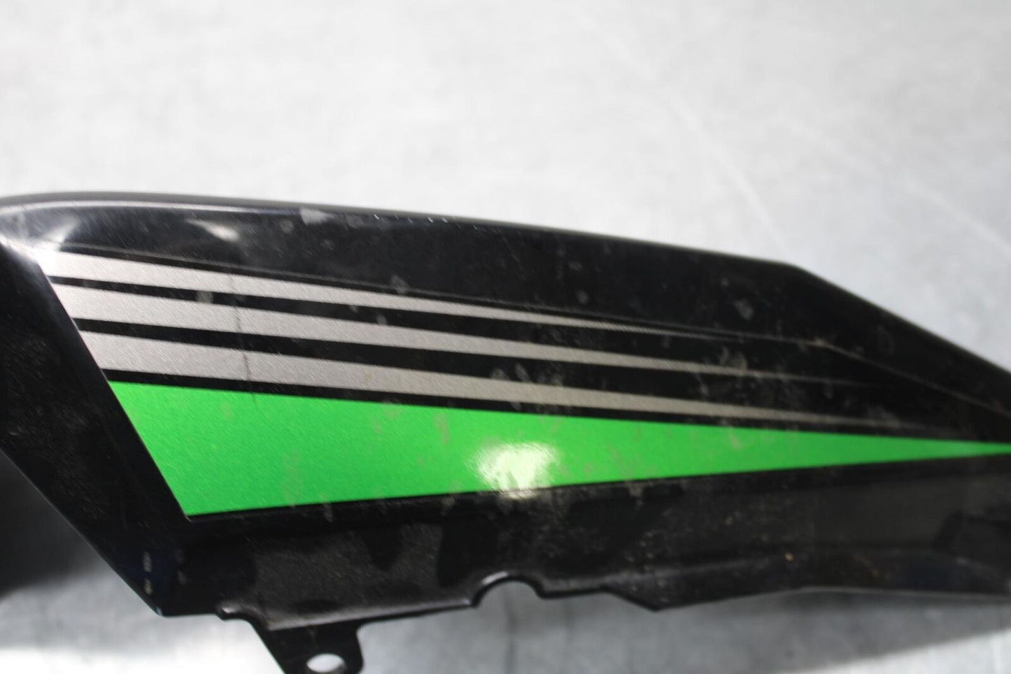 15-16 KAWASAKI EX300 RIGHT FRONT SIDE SEAT SADDLE PANEL TRIM COWL FAIRING BB635