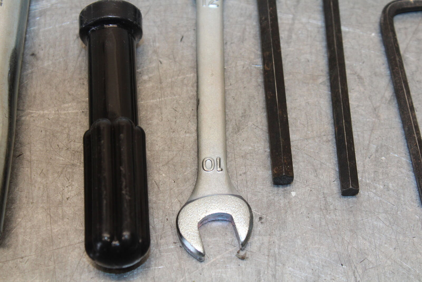 16 KAWASAKI NINJA ZX10R STOCK TOOLS OEM TOOL BAG KIT SET 56007-0141 BB650