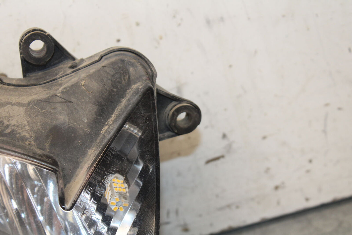 06-07 SUZUKI GSXR 600 FRONT HEADLIGHT HEAD LIGHT LAMP BB694