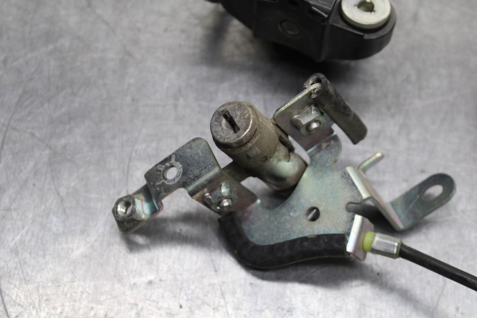 12-13 KAWASAKI Z1000 IGNITION LOCK KEY SET W/ GAS CAP AND SEAT LOCK BB743