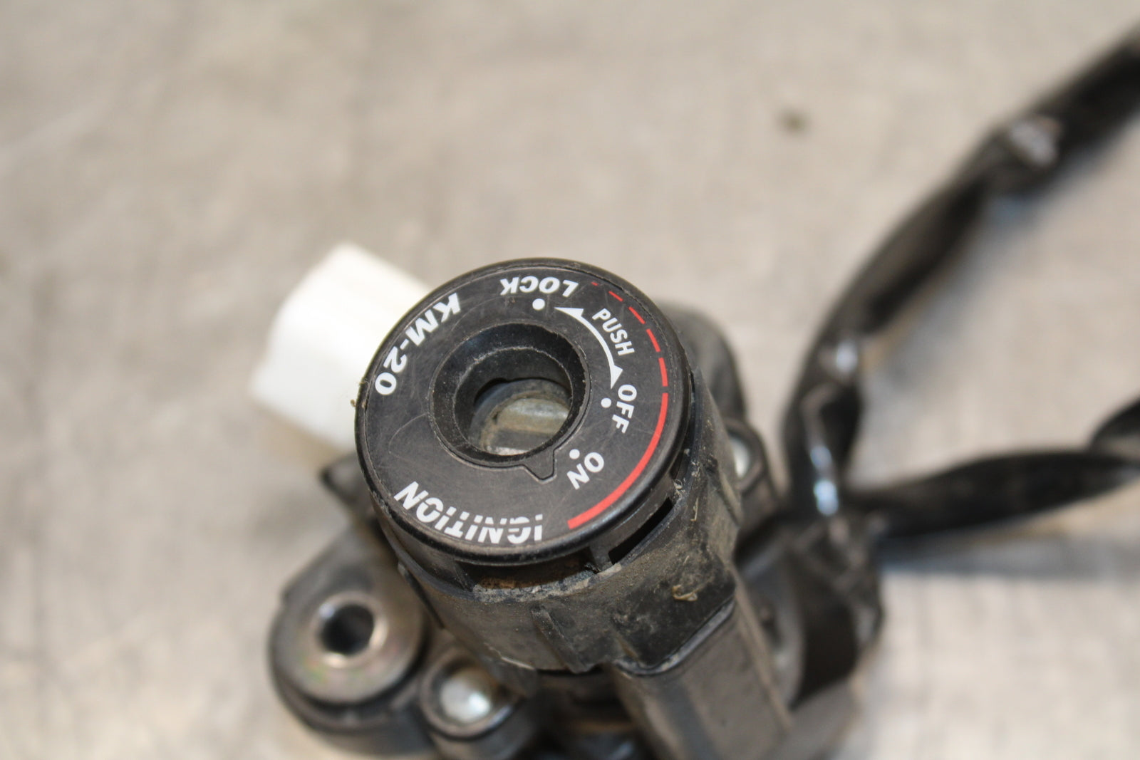 23 KAWASAKI NINJA ZX6R 636 IGNITION LOCK NO KEY BB609