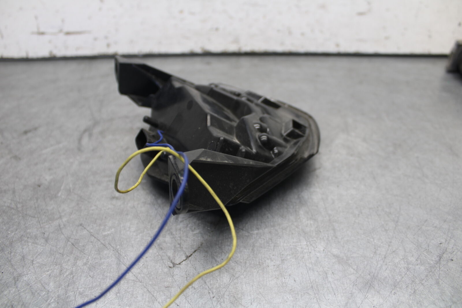 09-12 KAWASAKI NINJA ZX6R AFTERMARKET REAR TAIL TAILLIGHT BACK BRAKE LIGHT BB698