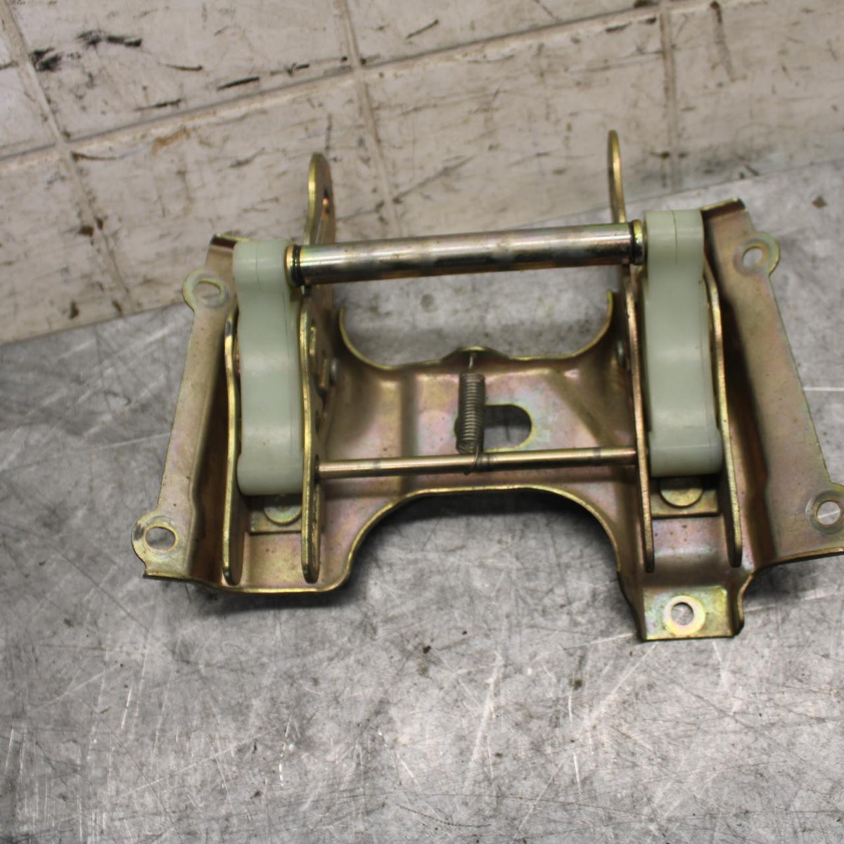 2004 Honda ST1300  SEAT MOUNTING BRACKET MOUNT BB49