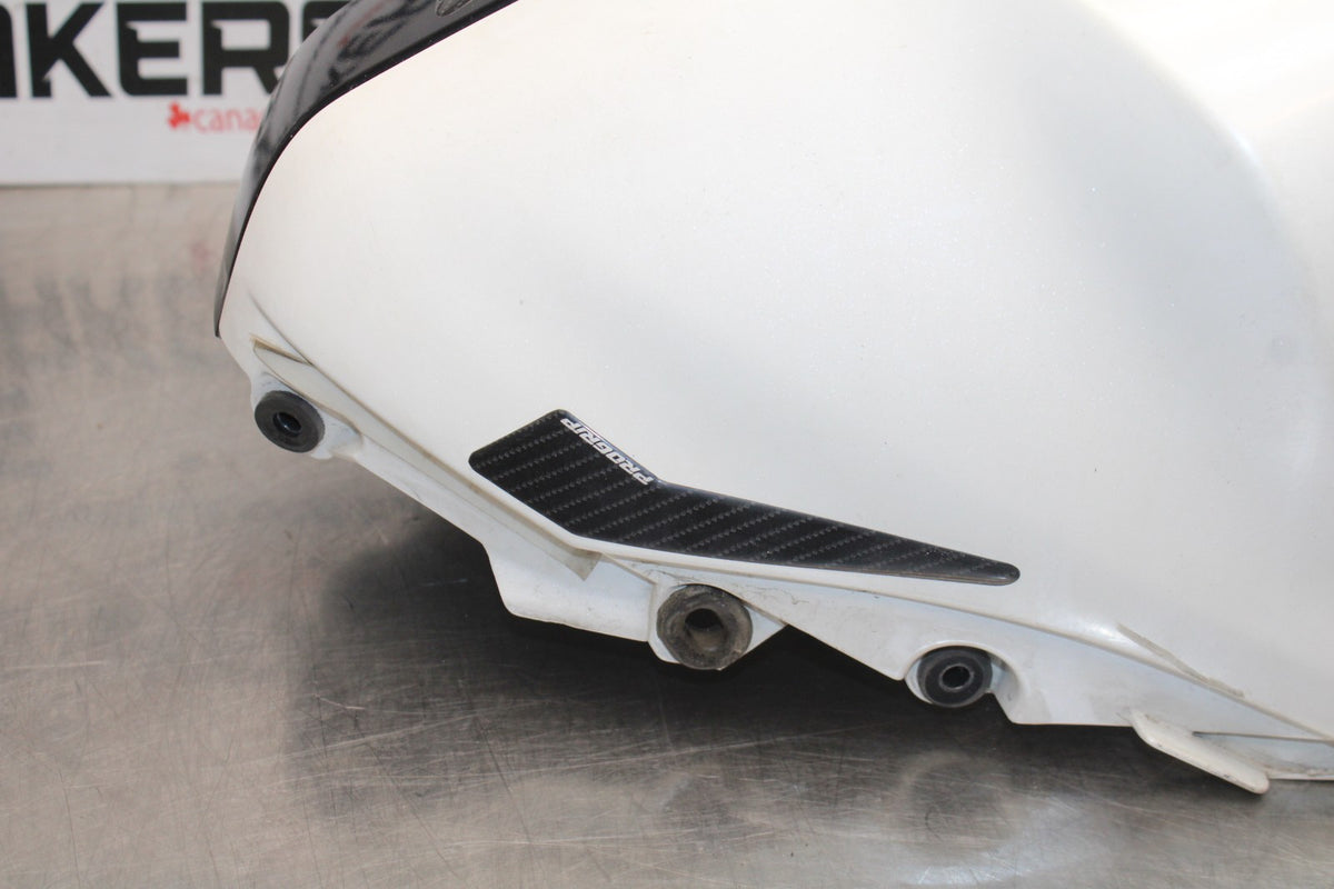 17-18 YAMAHA YZF R3 GAS TANK FUEL CELL COVER FAIRING COWL BB813