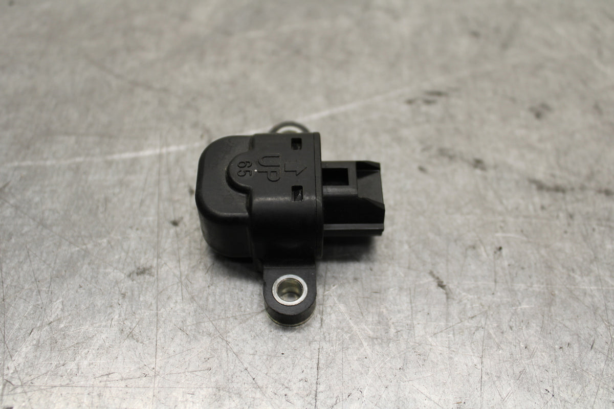 16 KAWASAKI NINJA ZX10R TIP OVER ANGLE CRASH SENSOR SWITCH  21176-0026 BB650